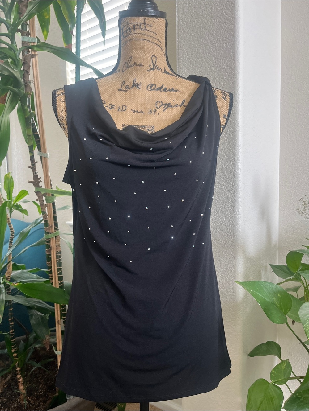 Belldini Black sleeveless top with scattered silver-tone
